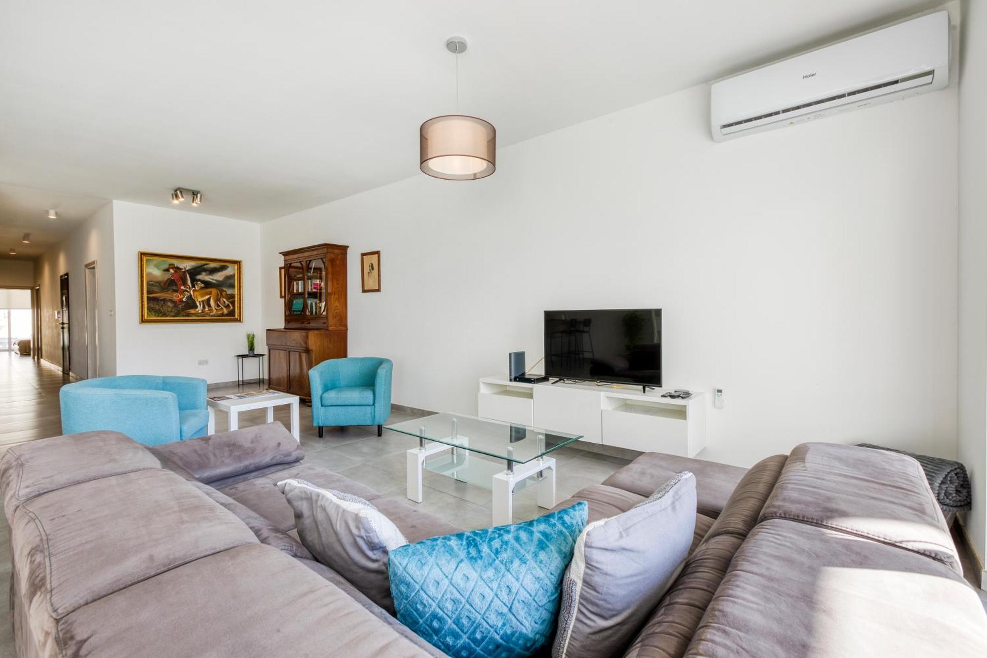 Annitchka Mansions - Apartment In Central Malta Μπιρκιρκάρα Εξωτερικό φωτογραφία